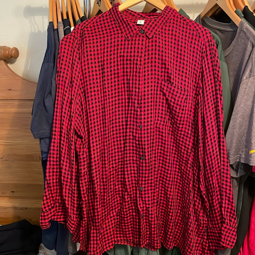 Woman’s red and black buffalo plaid tunic button-down